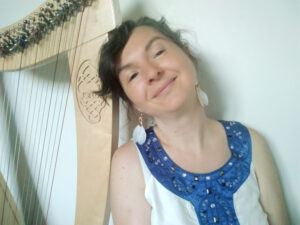 Nathalie Bernard et sa harpe enchantée